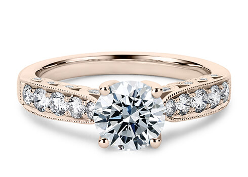 Grevinna in Roséguld set with a Rund cut diamant.