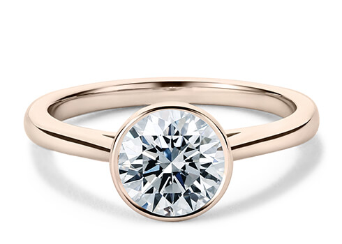 Luna in Rose Gold set with a Round cut diamond.