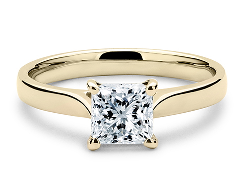 Contour in Yellow Gold set with a Princess cut diamond.