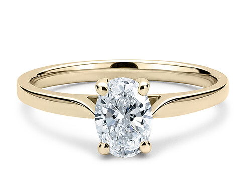 Contour in Oro Giallo set with a Ovale cut diamante.