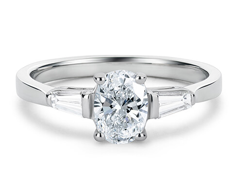 Cairo in White Gold set with a Oval cut diamond.