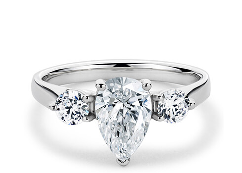 Roma in White Gold (9k) set with a Pear cut diamond.