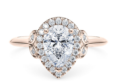 Richmond in Rose Gold set with a Pear cut diamond.