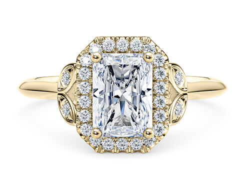Richmond in Oro Giallo set with a Radiante cut diamante.