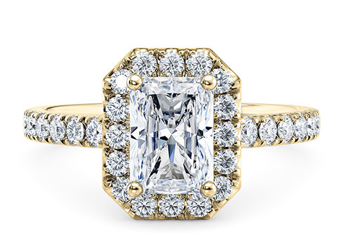 Medici in Yellow Gold set with a Radiant cut diamond.