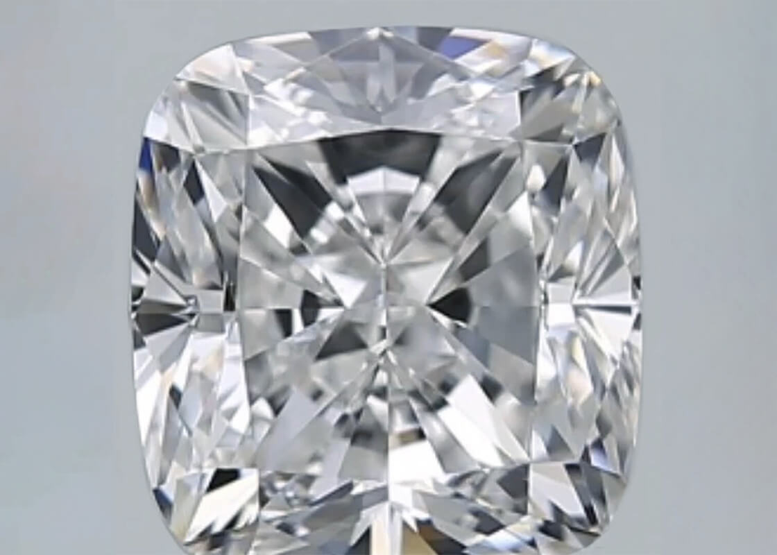 0.30 Karat Cushion Diamant